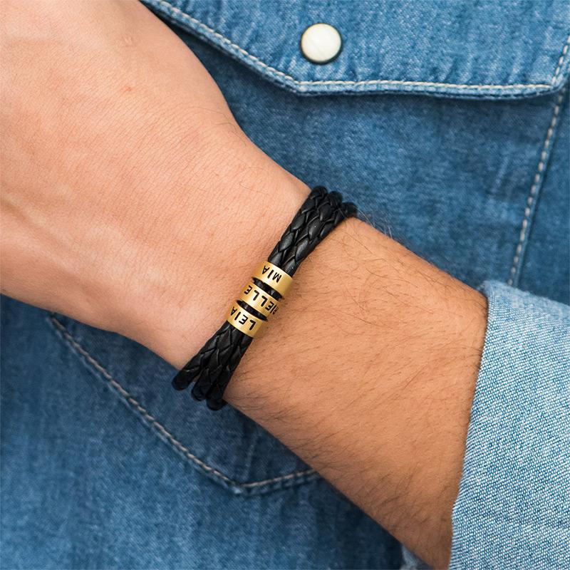Herrenarmband aus schwarzem Leder – personalisierbar mit Verzierungen in Silber oder Gold