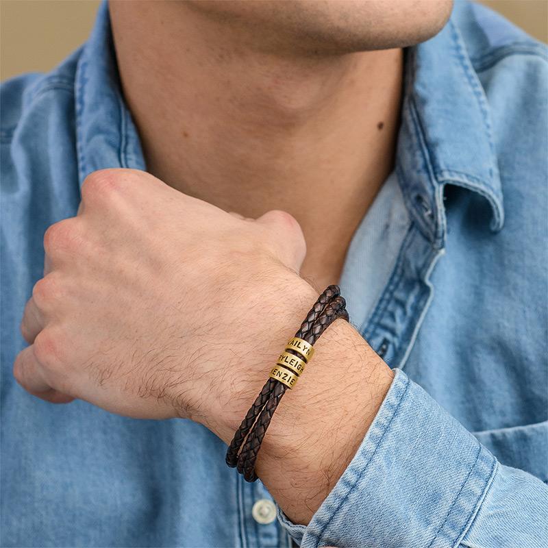 Herrenarmband aus schwarzem Leder – personalisierbar mit Verzierungen in Silber oder Gold